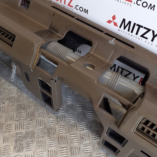 Dash Panel for Mitsubishi PAJERO SHOGUN L047G 2.6 - Picture 8 of 12