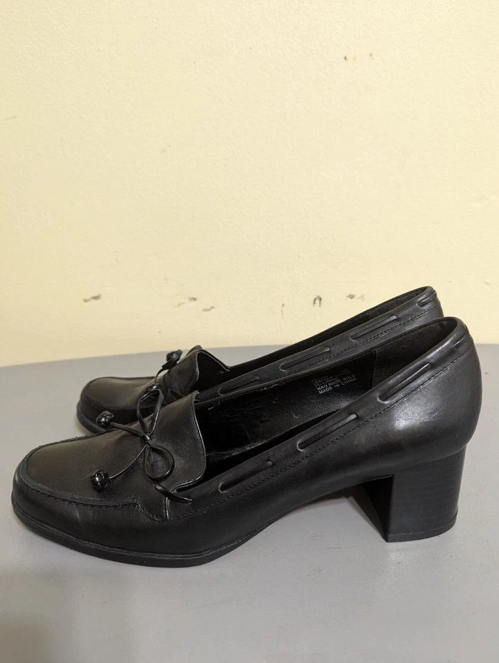 Zapatos de salón negros CHAPS para mujer talla 9 punta redonda. Foto 3 de 4