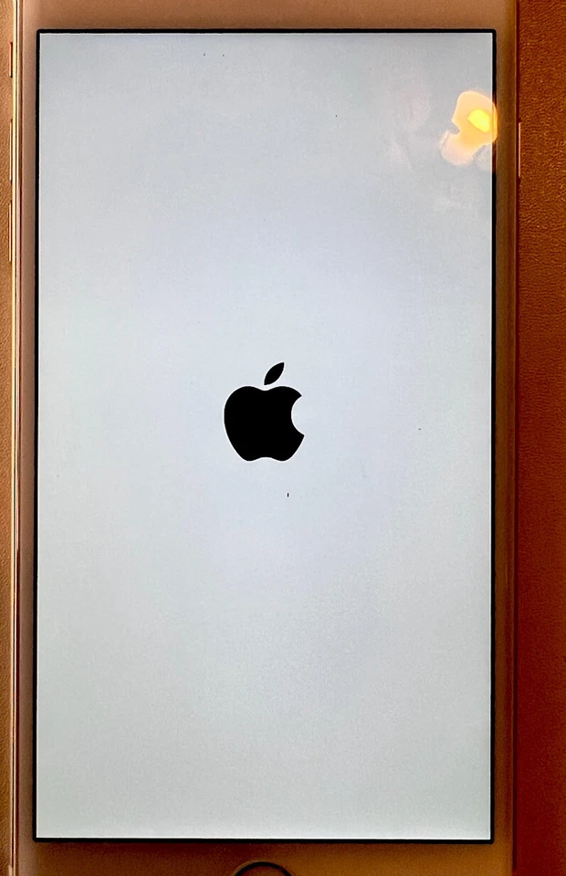 Apple iPhone 6 Plus - 128GB - Gold (AT&T) A1522 (GSM) - Image 3 of 4