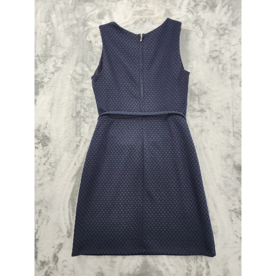 全新 Charter Club 无袖腰带紧身连衣裙 尺寸 PM 海军蓝圆点背面拉链 — 第 3/4 张图片