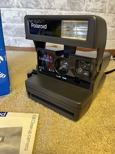 Polaroid 636 CloseUp fotocamera istantanea vintage instamatic in scatola condizioni fantastiche - Foto 2 di 9