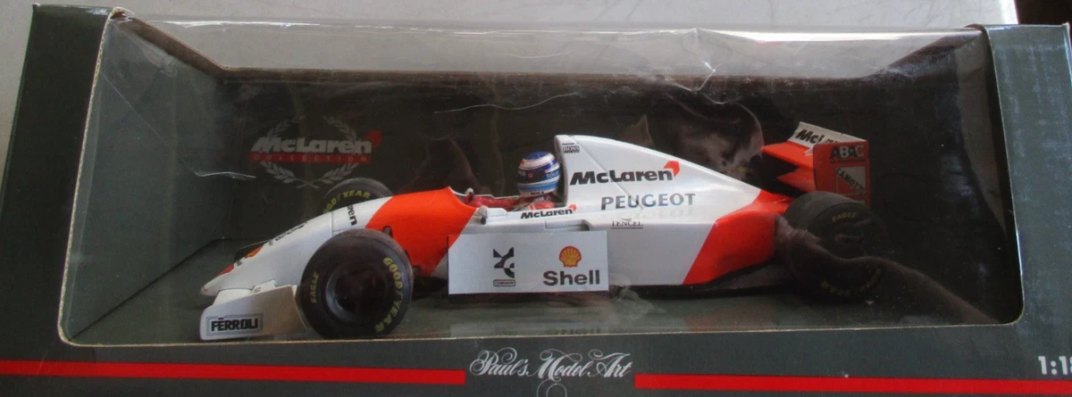 Miniature Spark 1:18 Courage C52 Peugeot A32 N°16 – Le Mans 2000 – Bourdais + Vitrine