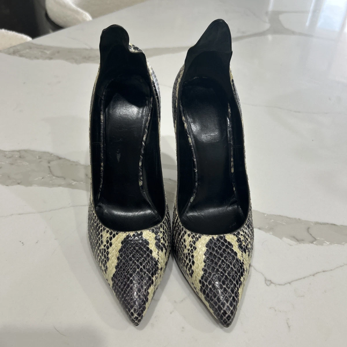 Yves saint Laurent  Boa snake skin shoes . Saint Laurent Black Snakeskin Pointed Toe Pumps Size 38  main image 2