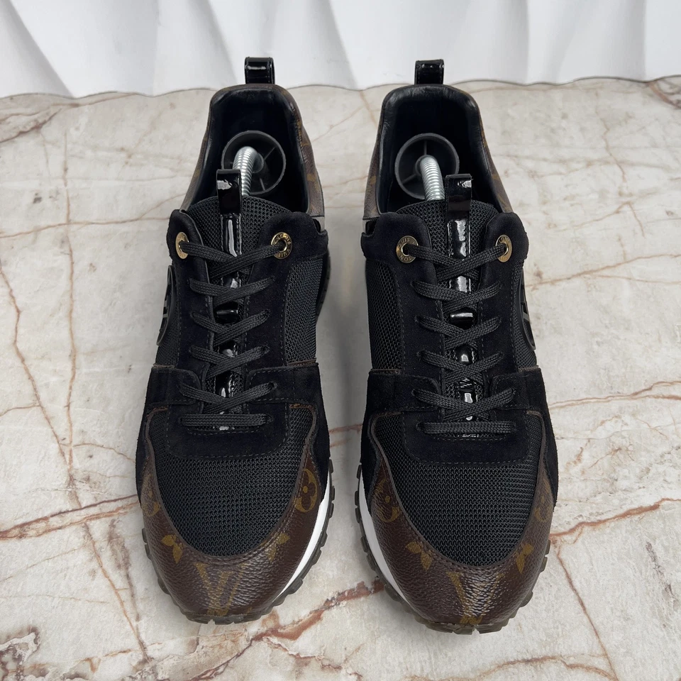 PVP $1180 Zapatilla deportiva Louis Vuitton Run Away de lona con monograma negra 8,5 EE. UU. o 38,5 UE Foto 4 de 4