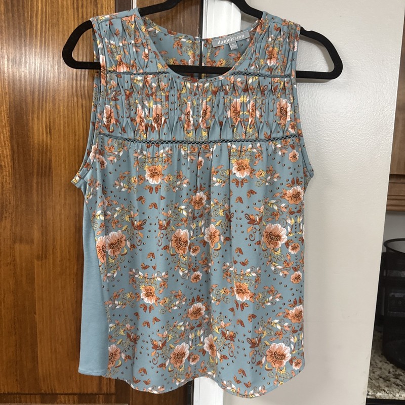 Pretty Floral Petite Top
