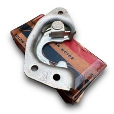 Datsun Nissan 610 620 510 521 240z 260z 280z Striker Latch Genuine Parts Nos Jp