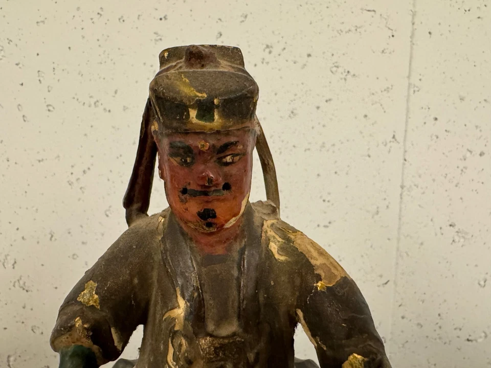 Antigua estatua china o japonesa policromada pintada madera tallada estatuilla hombre Foto 2 de 4