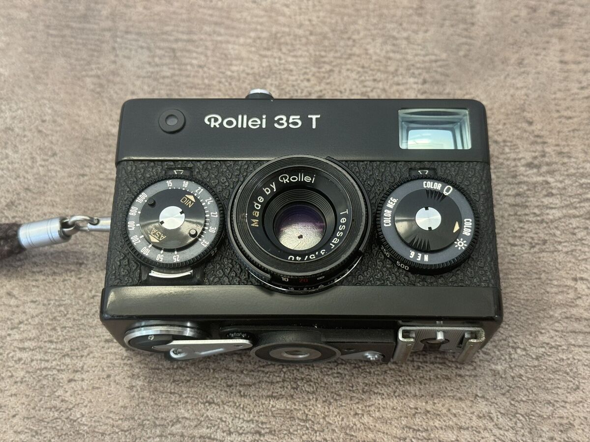 Rollei 35T - Black - 35mm Film Camera - 40mm Tessar Lens Rollei 35T - Black - 35mm Film Camera - 40mm Tessar Lens