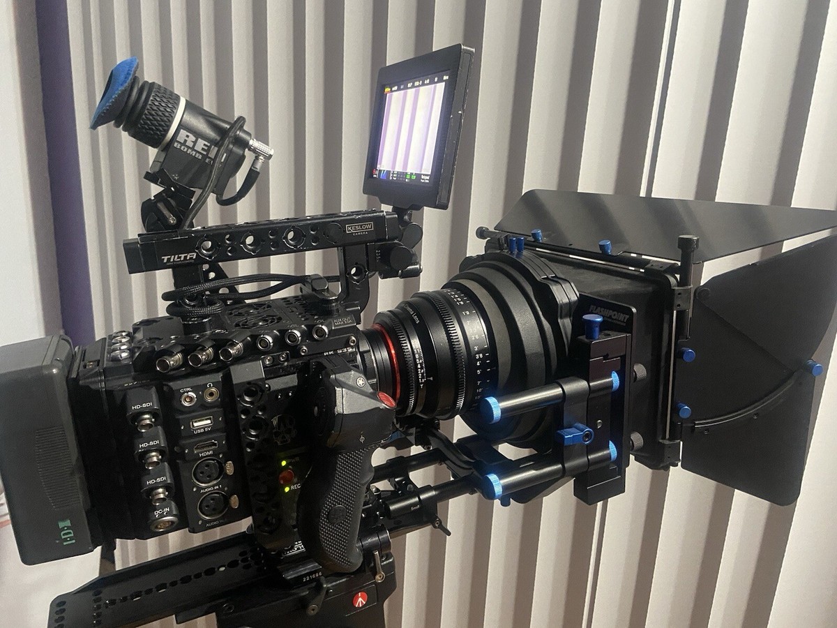 RED DSMC2 Weapon Helium 8K Camera Kit | eBay
