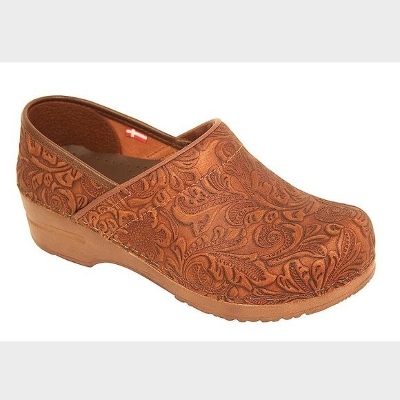 sanita floral clogs