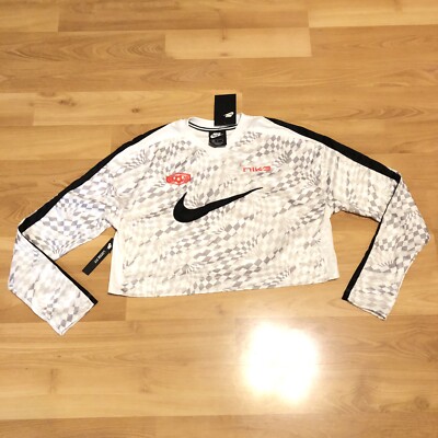 Nike Sports Crop top Size Medium White Black long sleeve Shirt
