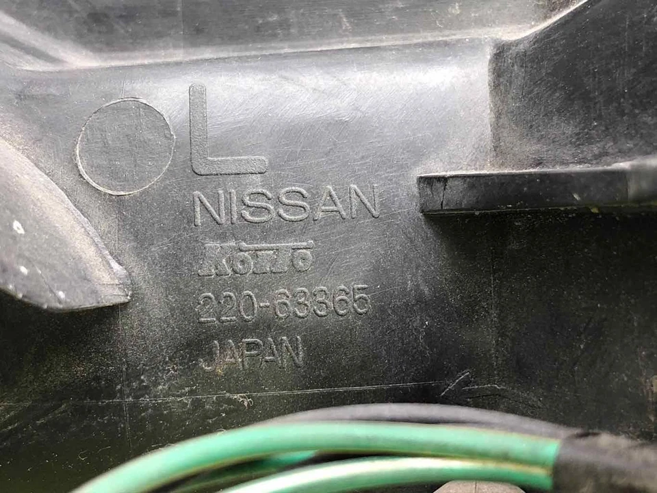 Infiniti J30 1993 1994 lado del conductor izquierdo luz trasera exterior lámpara OEM 22063365 Foto 4 de 4