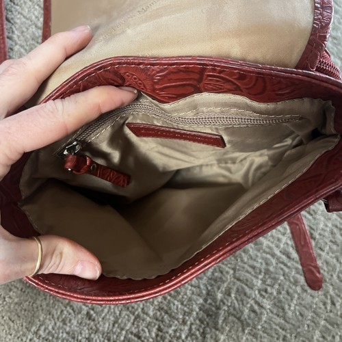 Gun Tote’n Mamas Handtasche verdecktes Tragen rot Blumen Leder Nieten - Bild 9 von 12