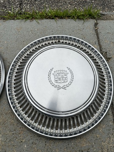 2 71 Cadillac Eldorado 15” Hubcaps Wheel Covers Nice Drivers 1971 - Picture 6 of 9