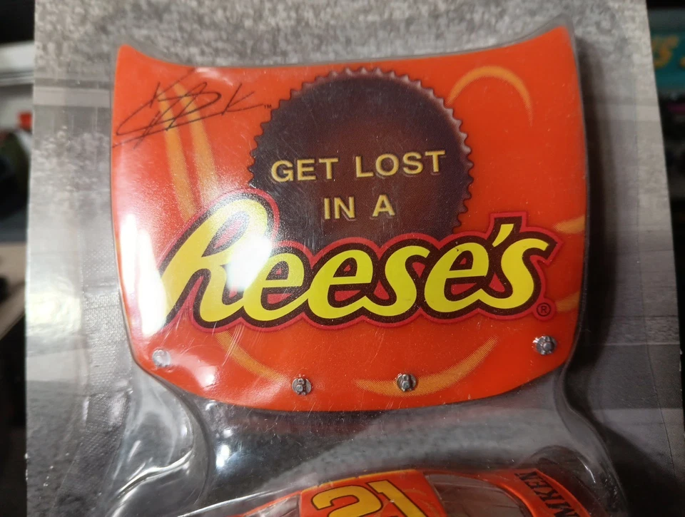 Winners Circle Kevin Harvick #21 Reese's 1:64 Diecast China Orange Carded - Image 3 of 4