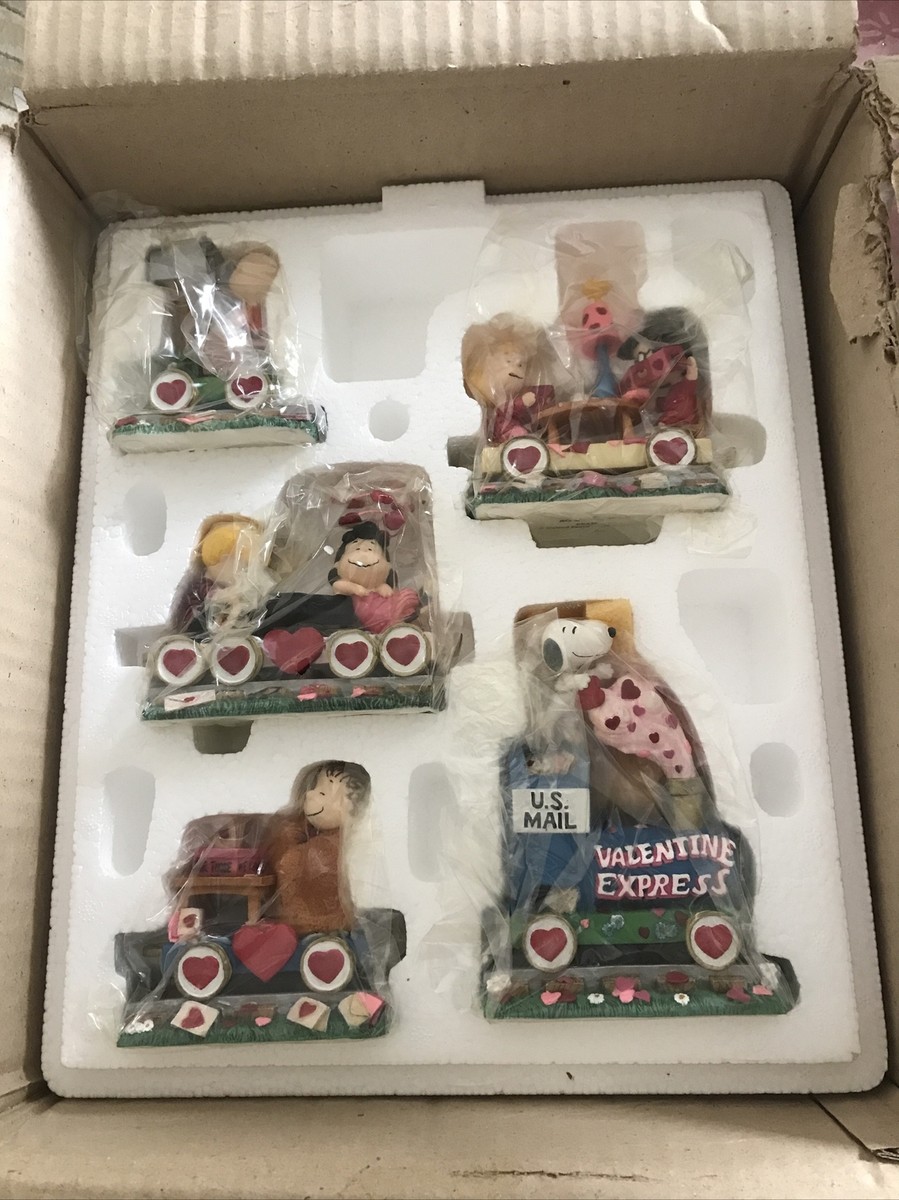 スヌーピー VALENTINE EXPRESS フィギュア スヌーピー VALENTINE EXPRESS フィギュア