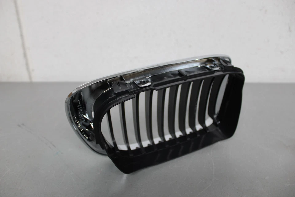 1999 2006 BMW 325I 323I M3 LEFT SIDE FRONT CHROME GRILLE Foto 4 de 4