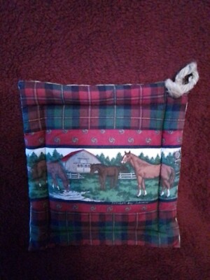 Vtg. Handmade Horses & Barn Printed Cotton Fabric Pot Holder w Rope Loop 8 x 8