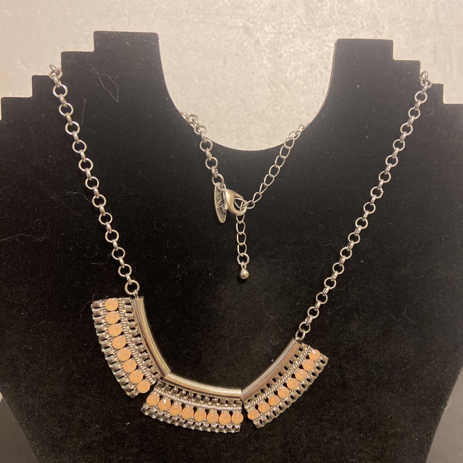 Necklace Statement NY Silvertone. - image 2