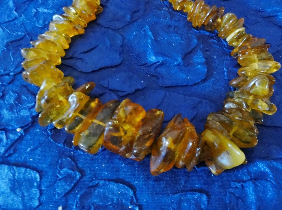 alte BERNSTEIN-KETTE - heller Roher Bernstein 75g schwer Länge: ca. 68 cm - Bild 2 von 3