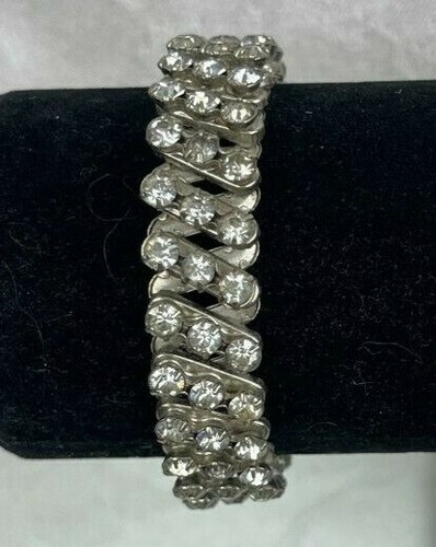 ☘☘☘☘Clear Rhinestone Hinged Stretch Bracelet 1950's Made In Japan☘☘☘☘ - 第 4/9 張圖片