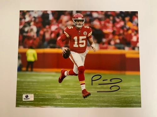 Patrick Mahomes Kansas City Chiefs Hand Signed Autographed 8x10 Photo W/ COA