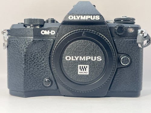 Olympus OM-D E-M5 Mark II Body Only Black 16MP Micro Four Thirds Camera B468 - Picture 6 of 16