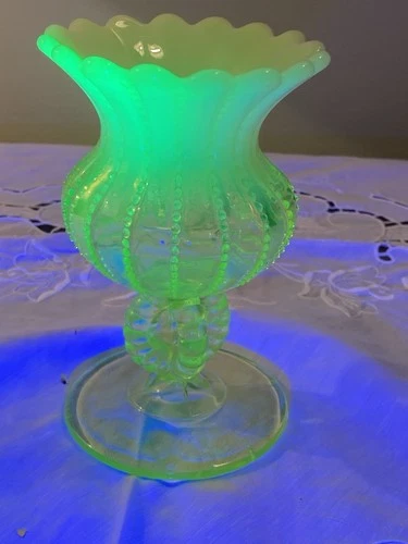 Vintage Northwood Opalescent Yellow Topaz Beaded URANIUM Glass Footed Compote