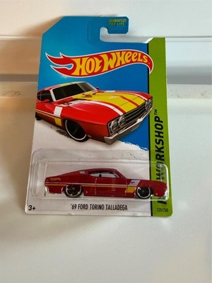 Hot Wheels HW Workshop '69 Ford Torino Talladega #235/250 Red A45