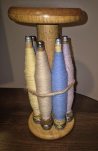 Vintage 10 1/2 Inch Roberts & Hirst LTD  Wooden Spool & 7 Bobbins