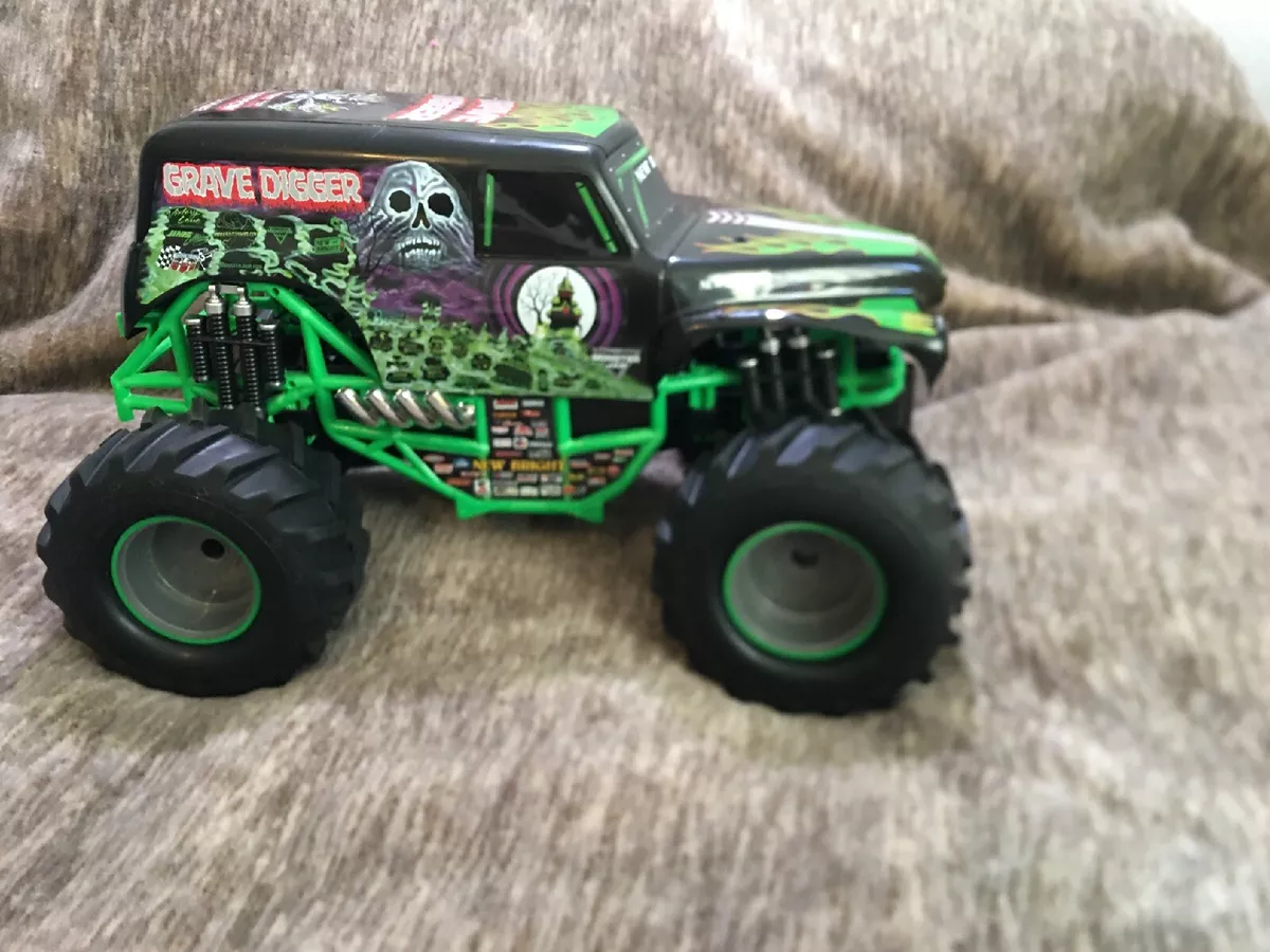 New bright rc monster jam grave digger deals