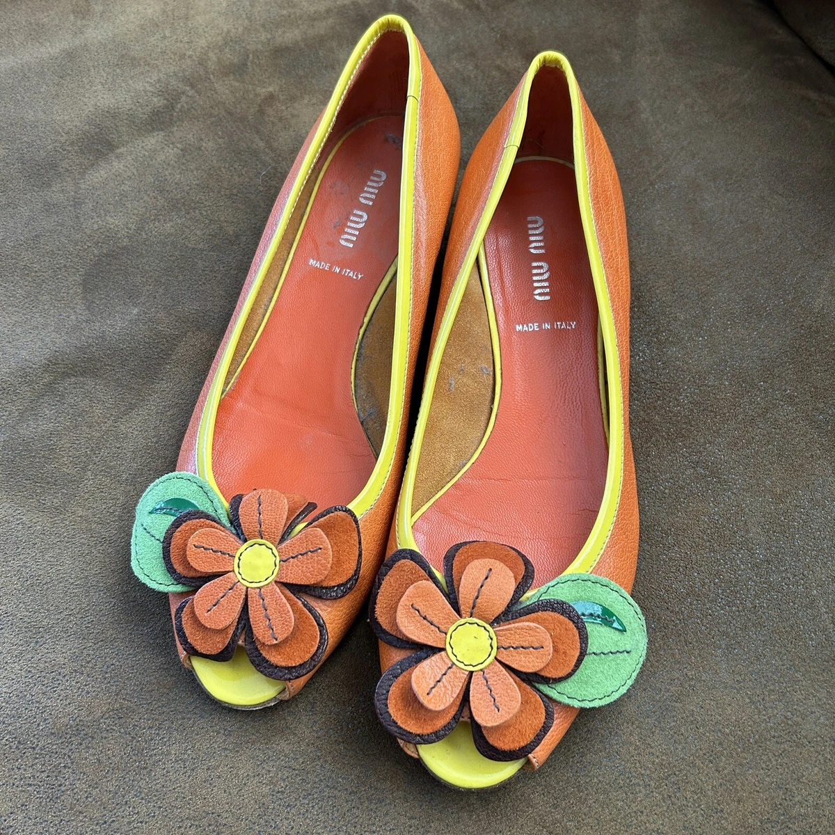 Yellow floral on sale pumps