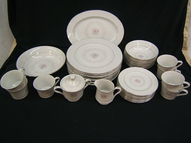 Nasco Japan Sweet Afton Dinnerware Service for 8 w/ Serving Pieces