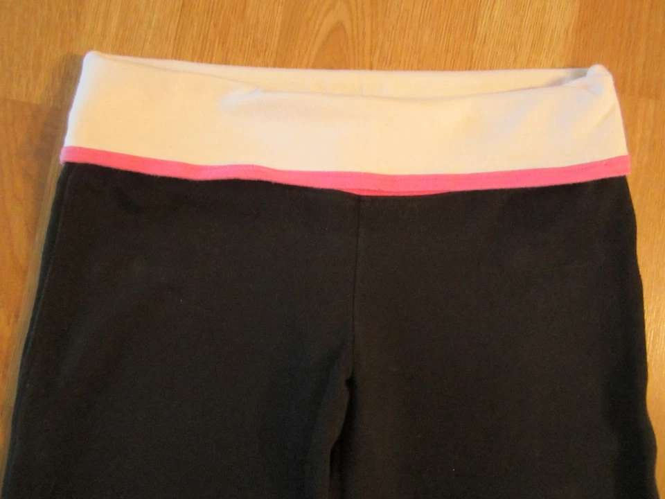 BEBE SPORT NEGRO ROSA CAPRI LEGGING FITNESS YOGA CROP PANTALÓN TALLA S Foto 2 de 4