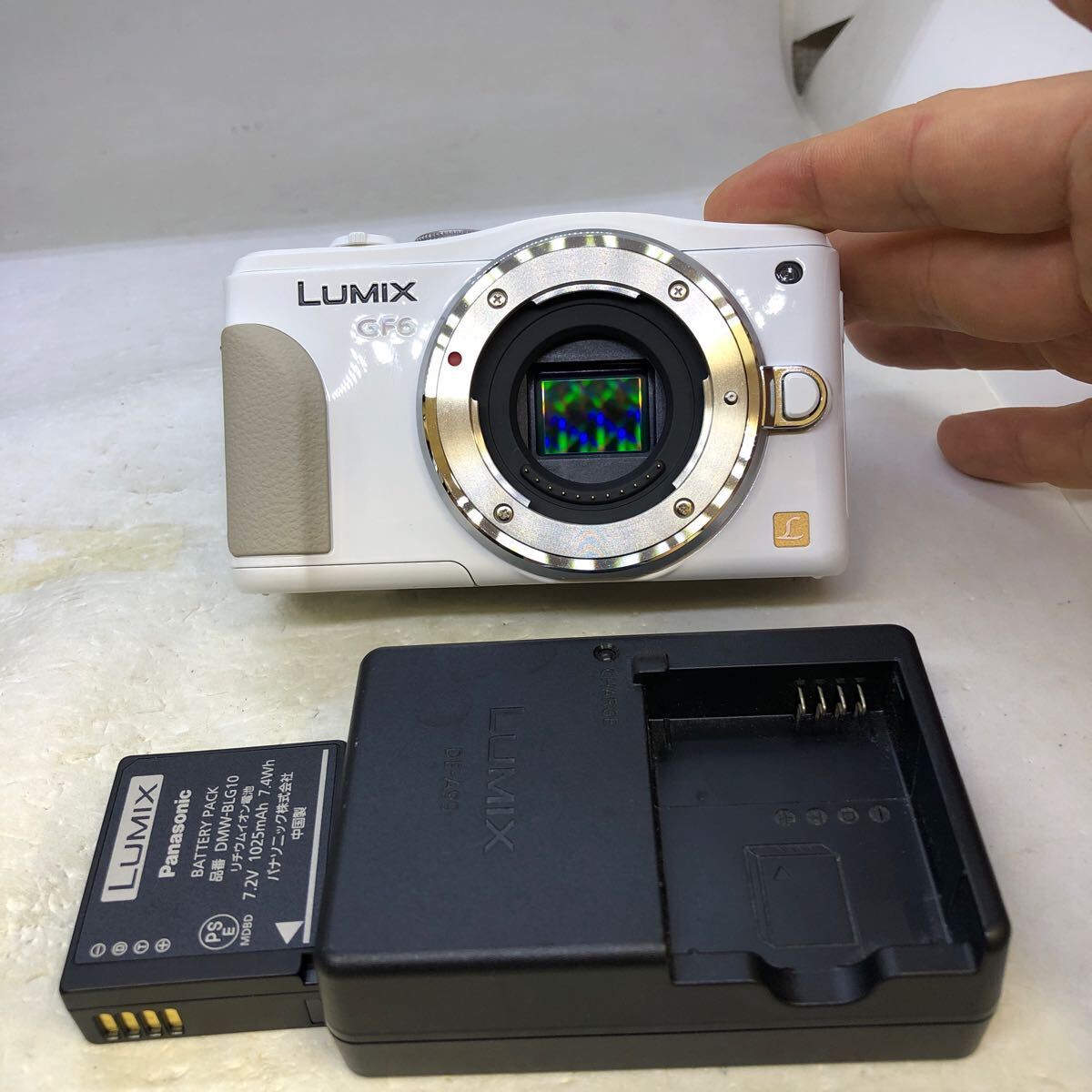 Mint] PANASONIC LUMIX DMC-GF6 Camera White Shot Count 222