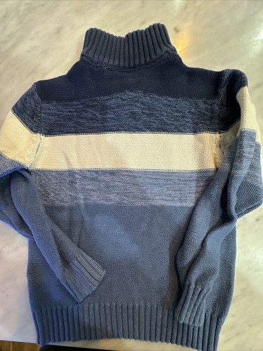 The Childrens Place Sweater Blue And White Boys size Small( 5/6) 3 Buttons - Picture 3 of 3