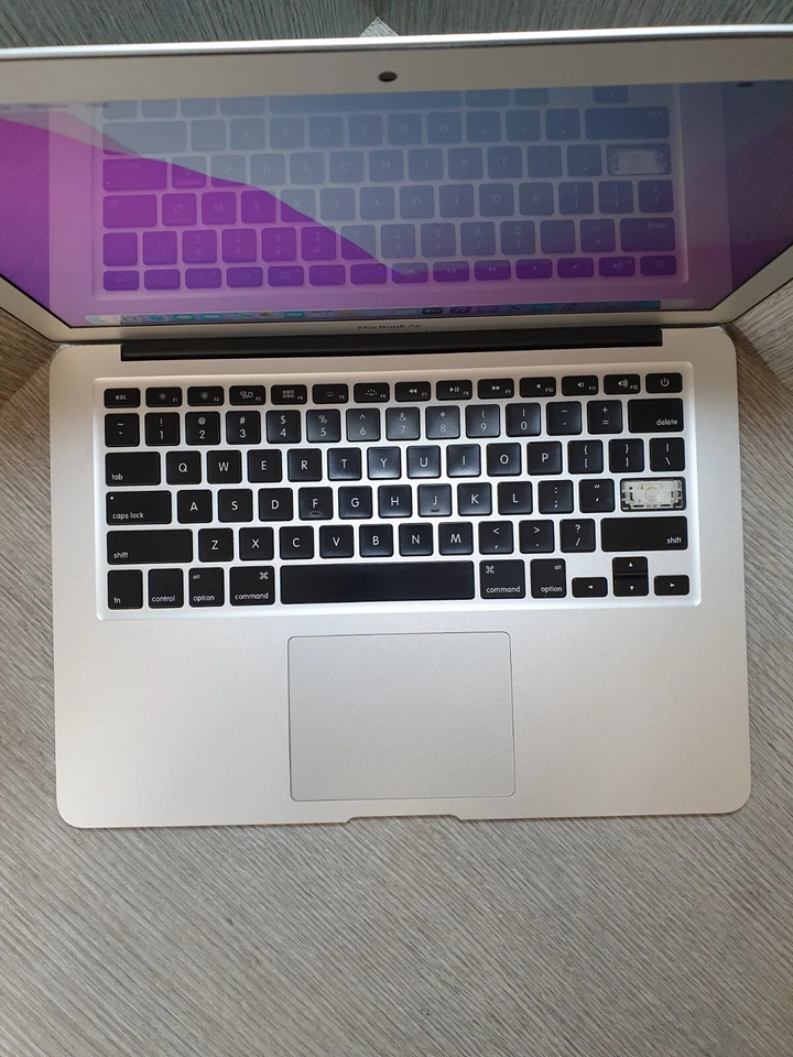 Apple MacBook Air 13" 2015 · i5 · 4GB · 120GB, photo 2 of 5
