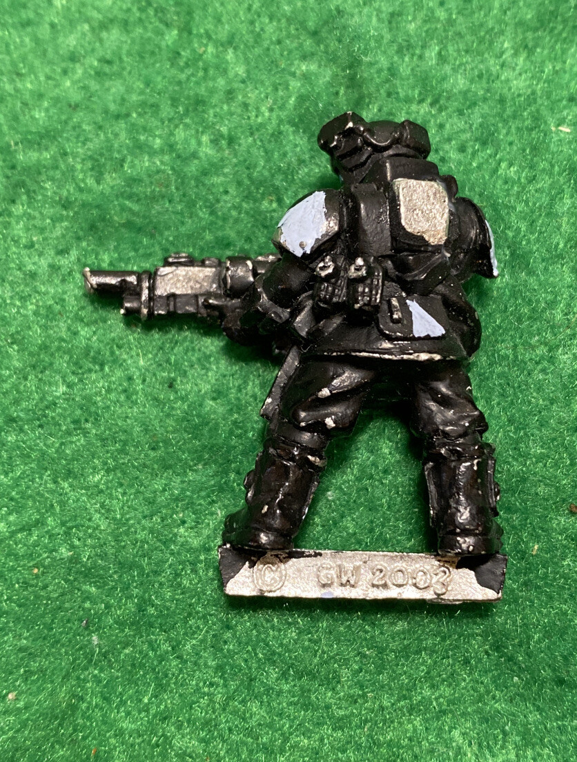 Figurine Kasrkin Trooper Astra Militarum Warhammer 40k - Metal, Non Peinte - Games Workshop (hors Production)