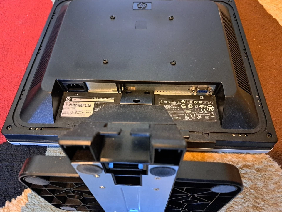 HP Compaq LE1711 17-inch LCD Monitor used. Excellent Condition - Image 4 of 4