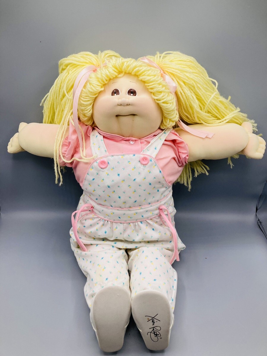 Signed Xavier Roberts Soft Sculpture Doll The Little People