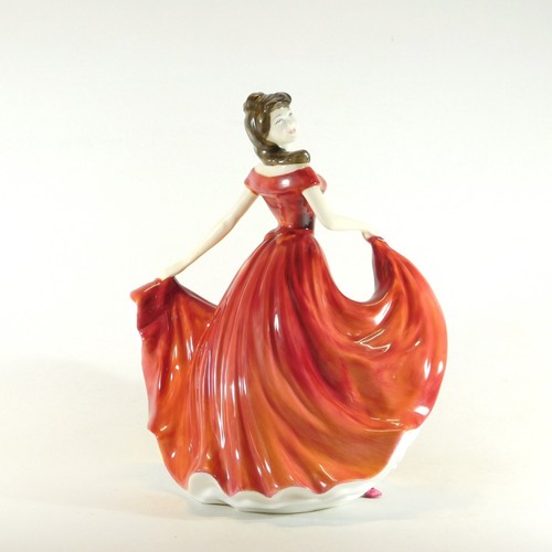 ROYAL DOULTON FIGURINE SCARLETT HN 4408 CLASSICS SERIES ~ FREE UK P&P - Picture 3 of 8
