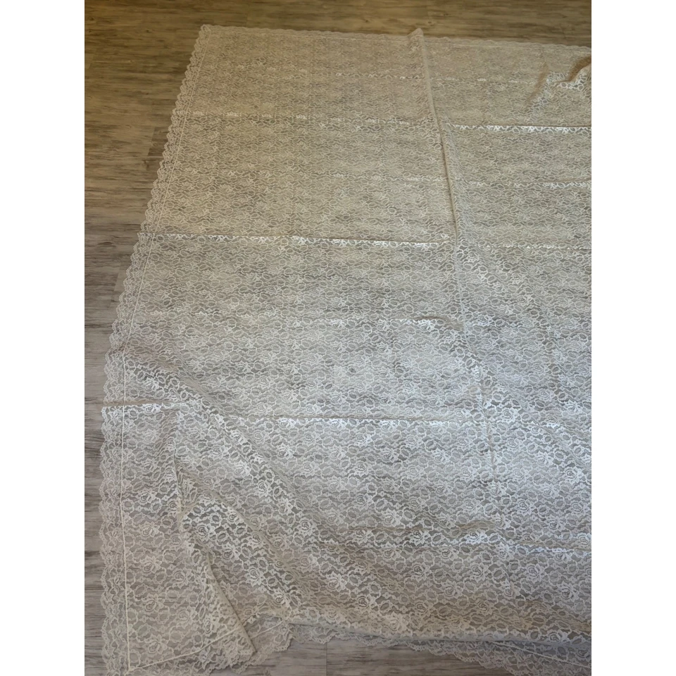 NWT Vintage Parisian Lady Lace Fabric 70x90 Inches Cream Color New TABLECLOTH - Image 4 of 4