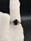Vintage Sterling Silver Red Oval Garnet Ring Size 7 Textured Leaf Design 2.59g