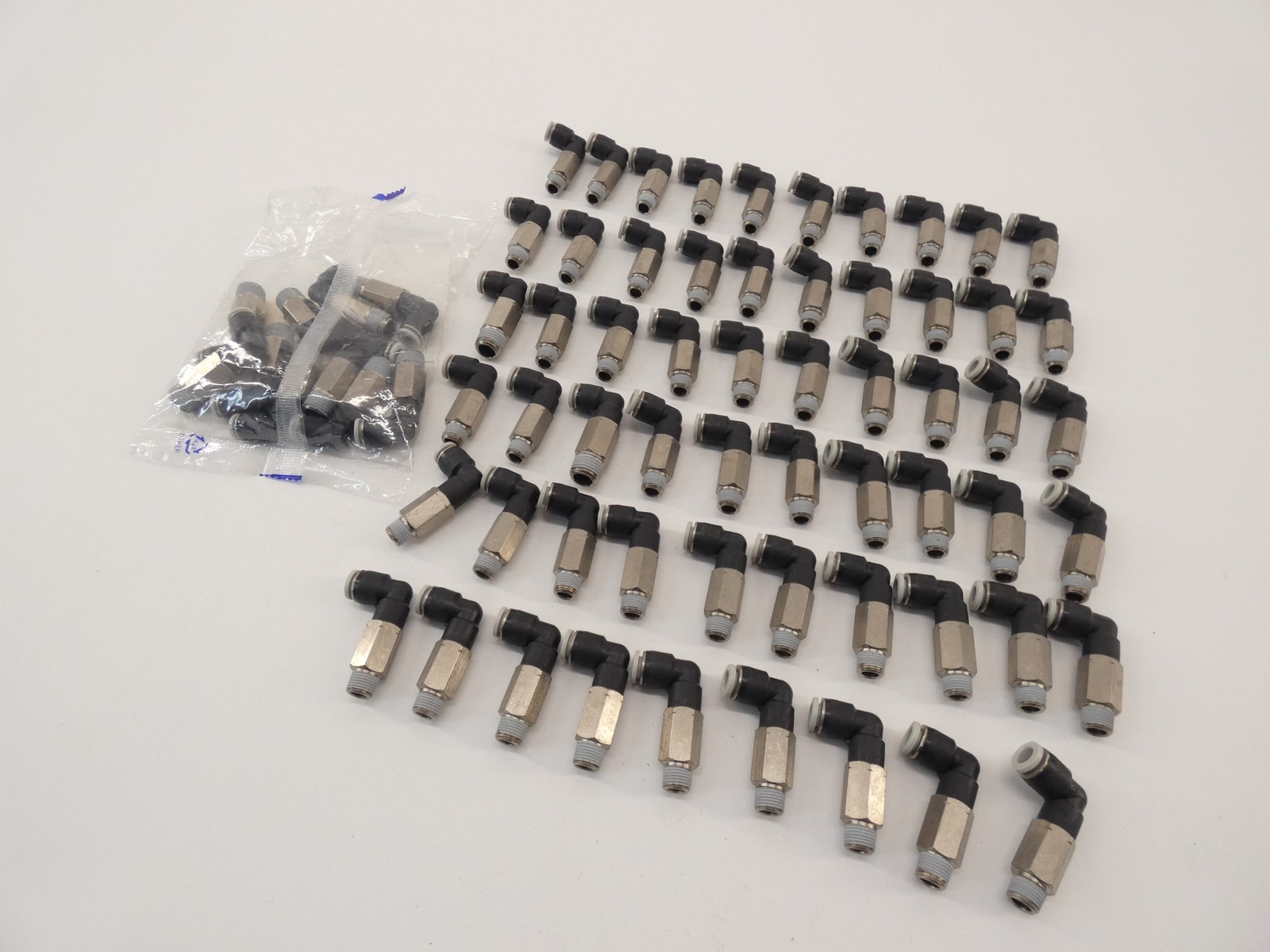 *Lot of 69* Festo 564674 QBLL-14-1/4-U L-Fittings