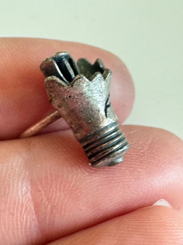 Vintage Cracked Broken Light Bulb Metal Lapel Pin Tie Tack Pewter - Nice! - Image 2 of 3
