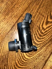 Freightliner Windshield Washer Pump Assembly - P/N   A22-53729-000