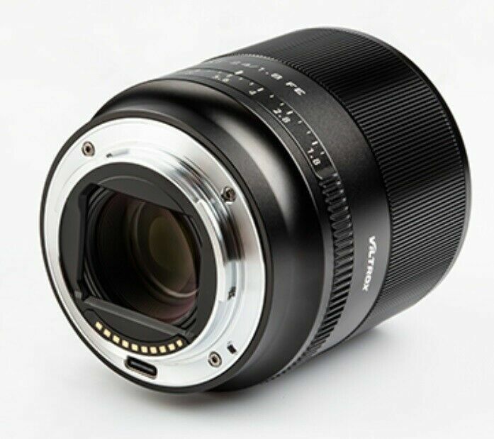 Viltrox 24mm F1.8 Auto Focus Full Frame Wide Angle Prime Lens for