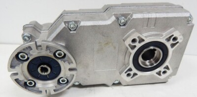 Lenze PFS20C02BSTNQH3 13392122 Getriebe I=104,8 -unused- 