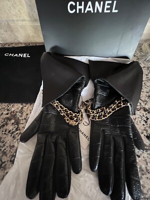 【美品】希少　CHANELシャネル　ロング手袋　ココマーク　７1/2 黒 CHANEL(シャネル) マトラッセ ココマーク 二つ折りロング