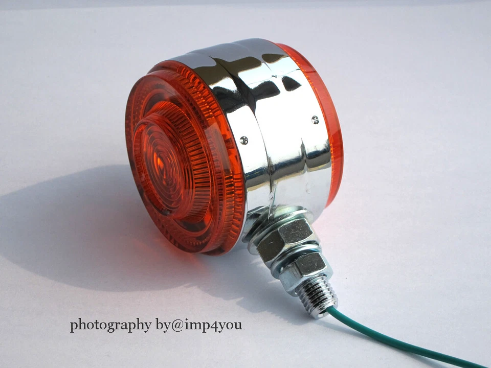 Early Classic Front turn signal indicator for Kawasaki A1 A7 F3 F4 W2SS W2TT Foto 2 de 2